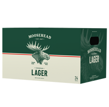 Laden Sie das Bild in den Galerie-Viewer, Moosehead Lager 355 ml Flasche. Dieses original kanadische Bier ist das Aushängeschild der Moosehead-Brauerei und ist ein goldenes Lagerbier mit 5,0 % Alkohol.